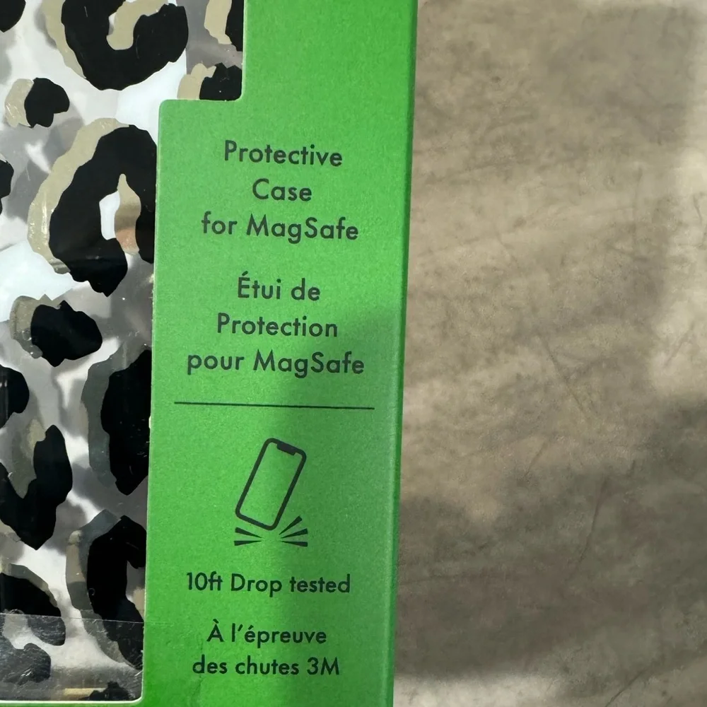 KATE SPADE ♠️ iPhone case in animal print! Pretty and practice! 10 ft drop test!